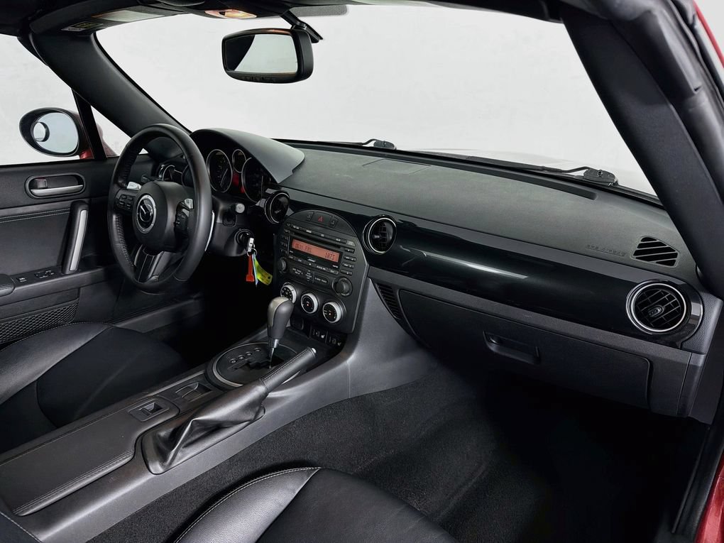 Used 2015 MAZDA MX-5 Miata Grand Touring RWD image 26