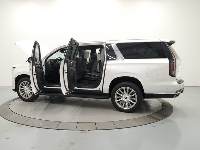 Used 2021 Cadillac Escalade ESV Premium Luxury AWD/4WD image 13