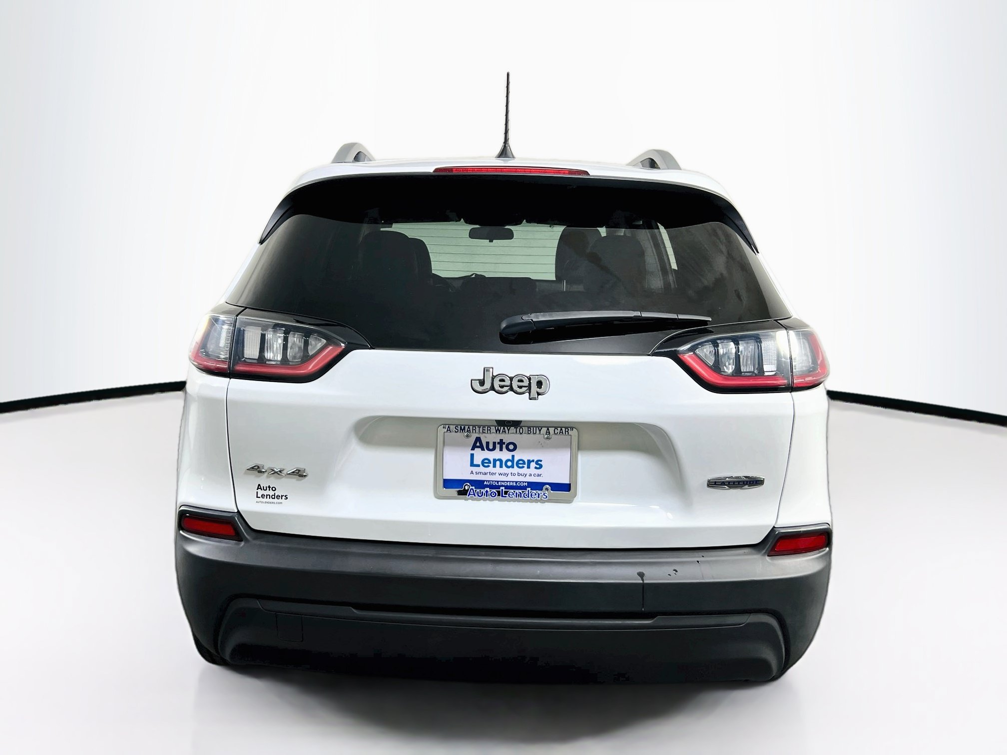 Used 2019 Jeep Cherokee Latitude Plus w/ Cold Weather Group AWD/4WD image 6