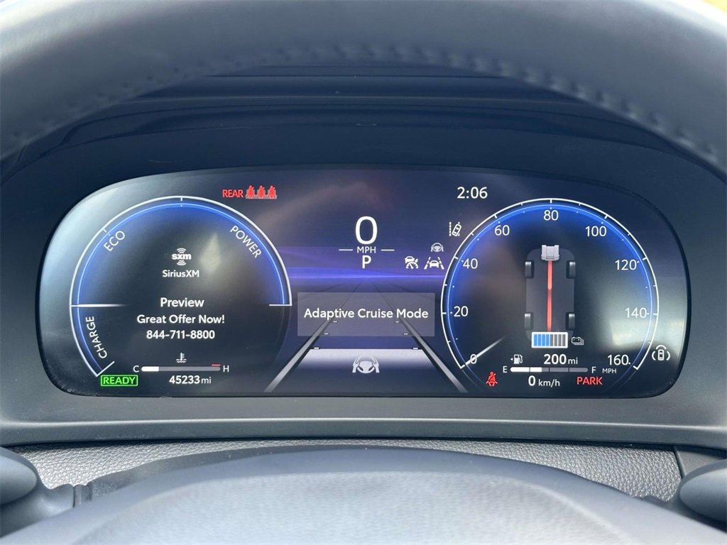 Used 2023 Toyota Crown XLE image 9