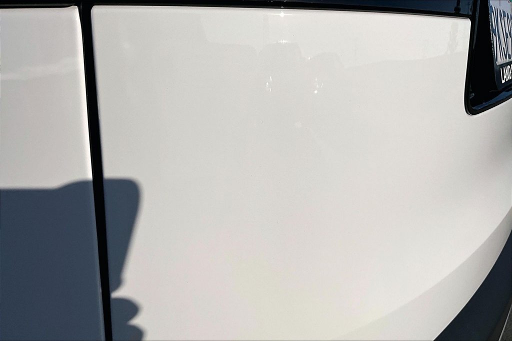 Certified 2023 Land Rover Discovery S AWD/4WD image 22
