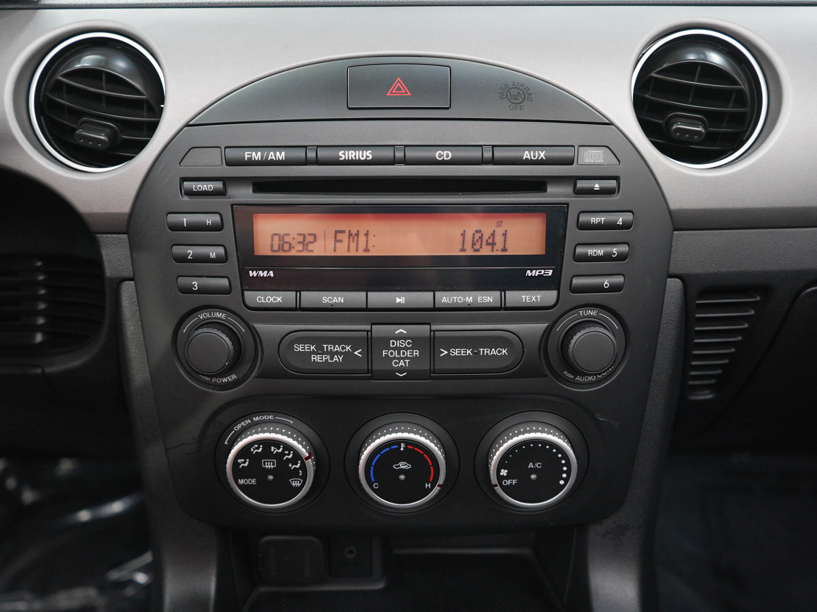 Used 2011 MAZDA MX-5 Miata Sport RWD image 21