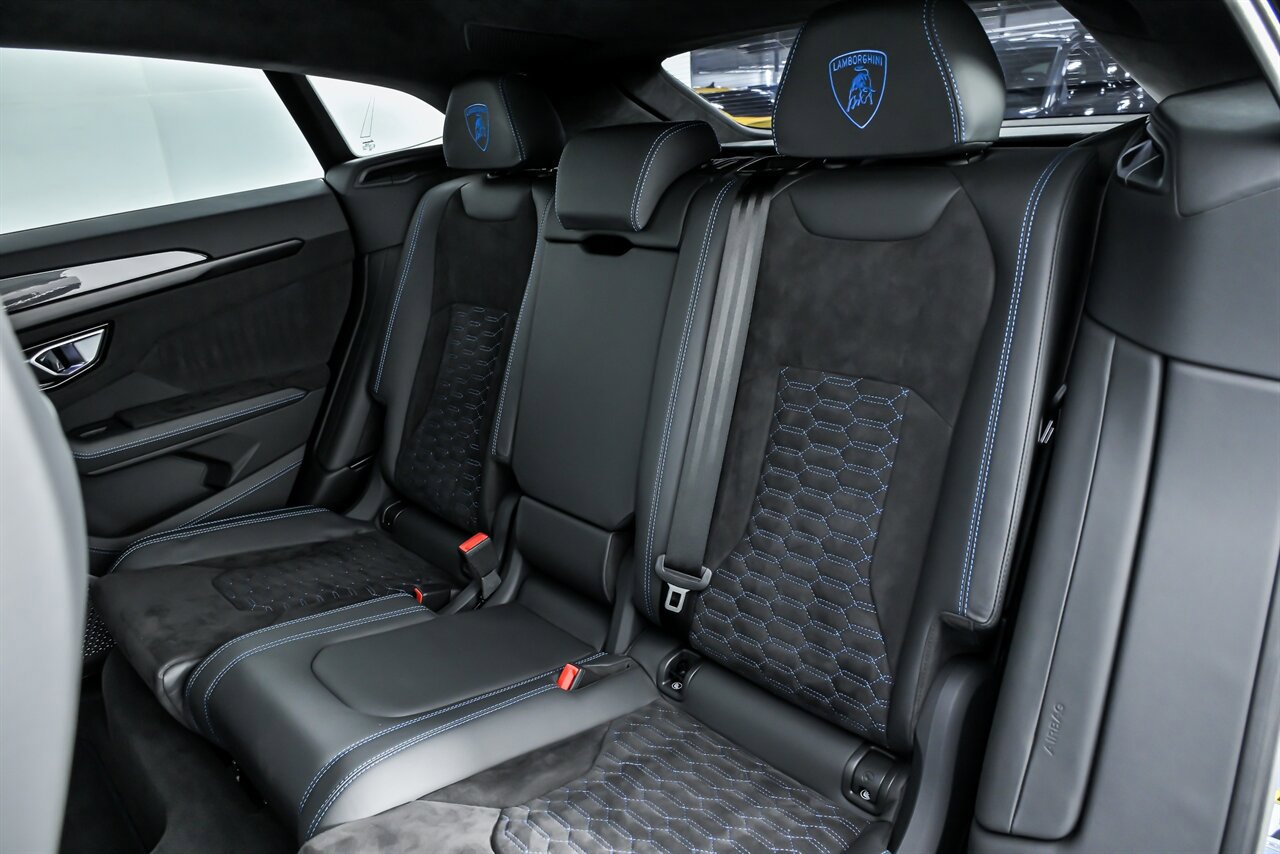 Used 2022 Lamborghini Urus image 24