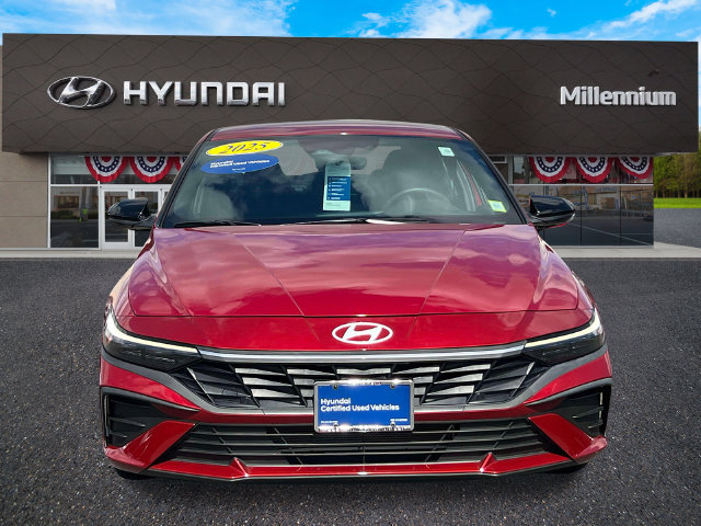 Certified 2025 Hyundai Elantra Sport FWD image 2