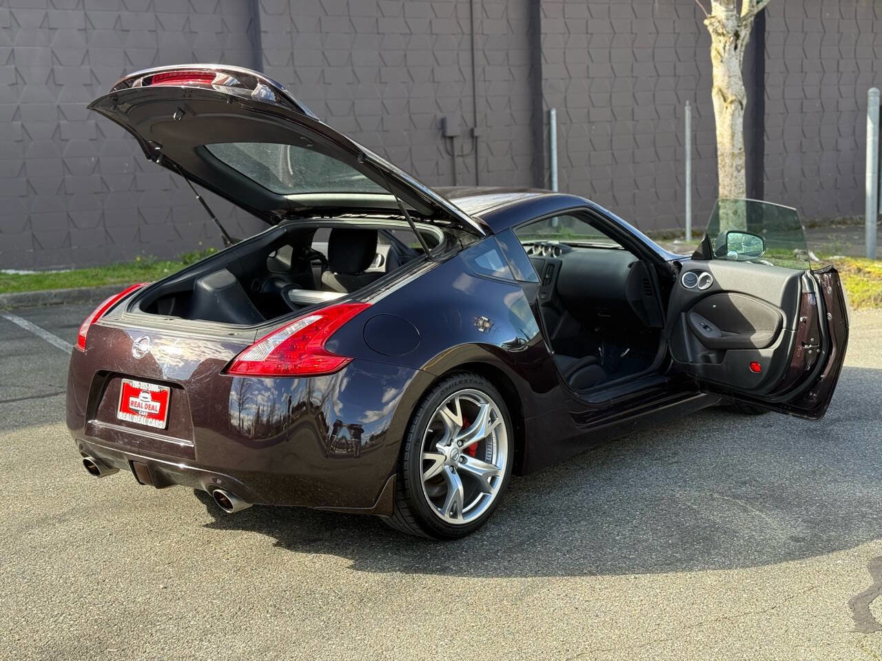 Used 2010 Nissan 370Z Touring w/ Sport Pkg RWD image 20