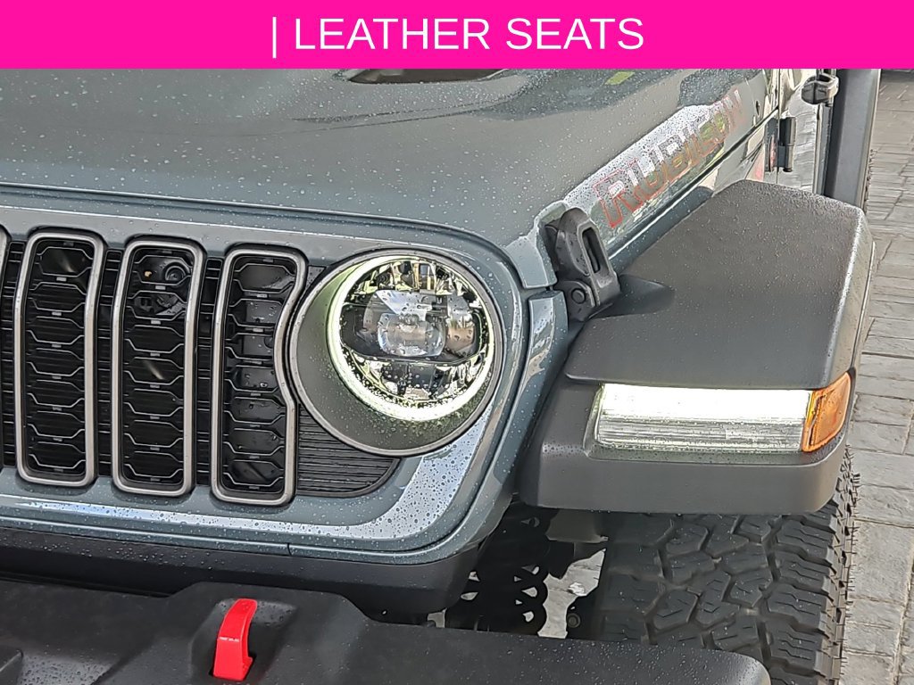 Used 2025 Jeep Gladiator Rubicon w/ Convenience Group AWD/4WD image 11