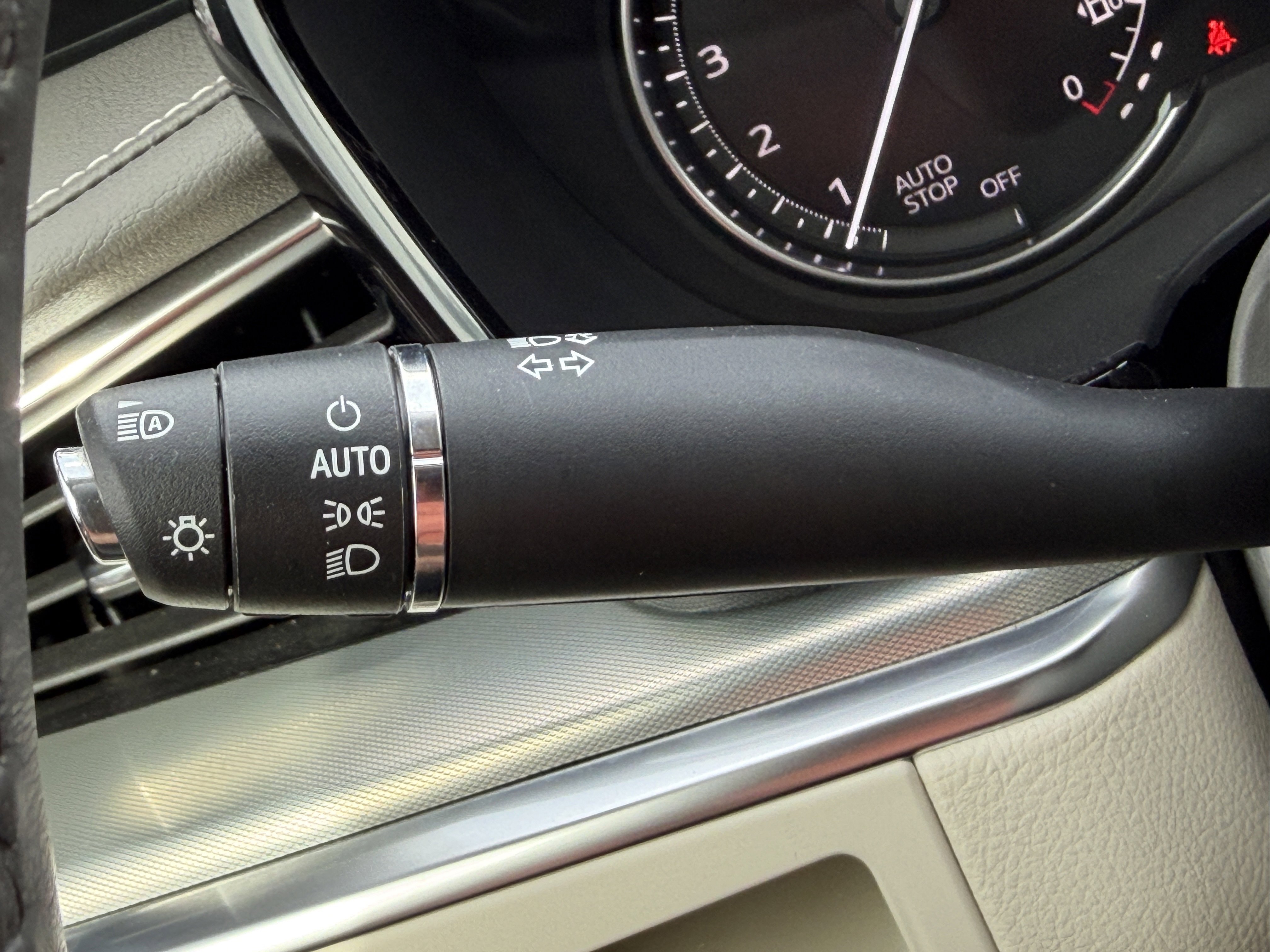 Certified 2024 Cadillac XT5 Premium Luxury w/ LPO, Floor Liner Package image 29