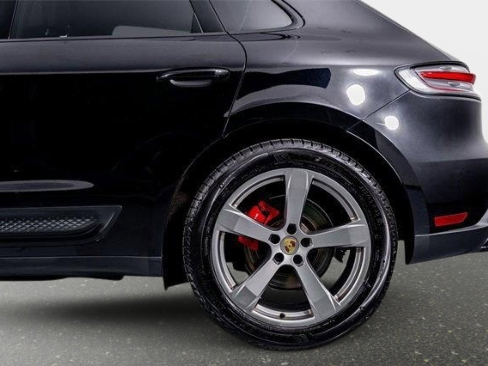 Used 2022 Porsche Macan S w/ Premium Package Plus image 18