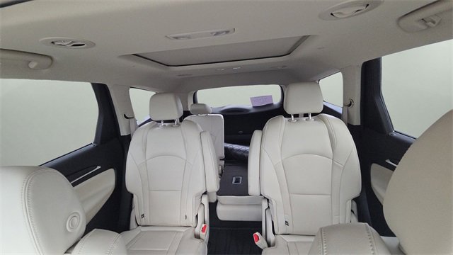 Used 2023 Buick Enclave Essence w/ Experience Buick Package image 15