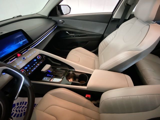 Used 2023 Hyundai Elantra Limited w/ Preferred Accessory Package image 44