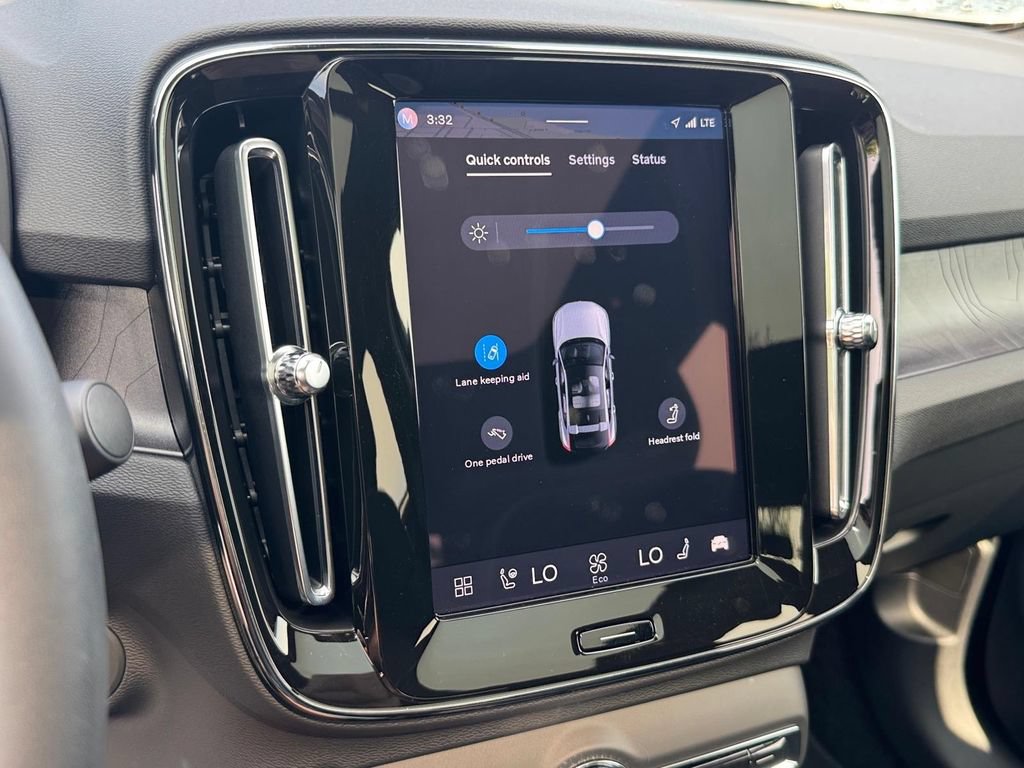 Certified 2023 Volvo C40 P8 Recharge Ultimate AWD/4WD image 18