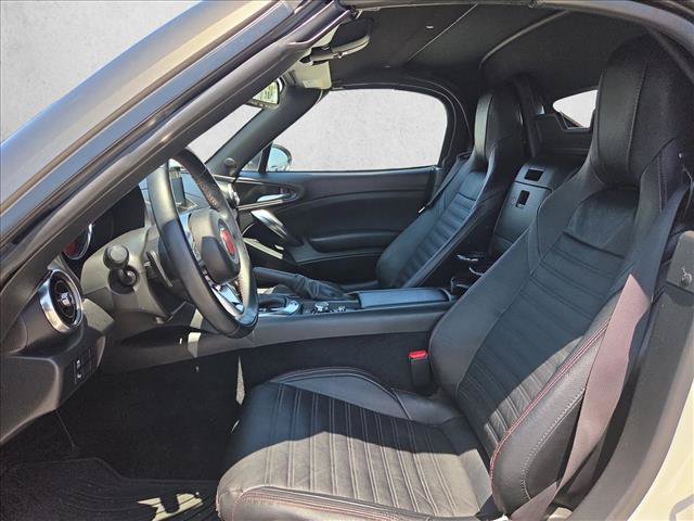 Used 2017 FIAT 124 Spider Abarth RWD image 15