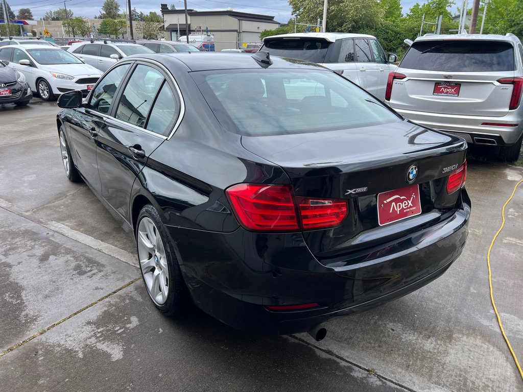 Used 2015 BMW 320i xDrive Sedan AWD/4WD image 5