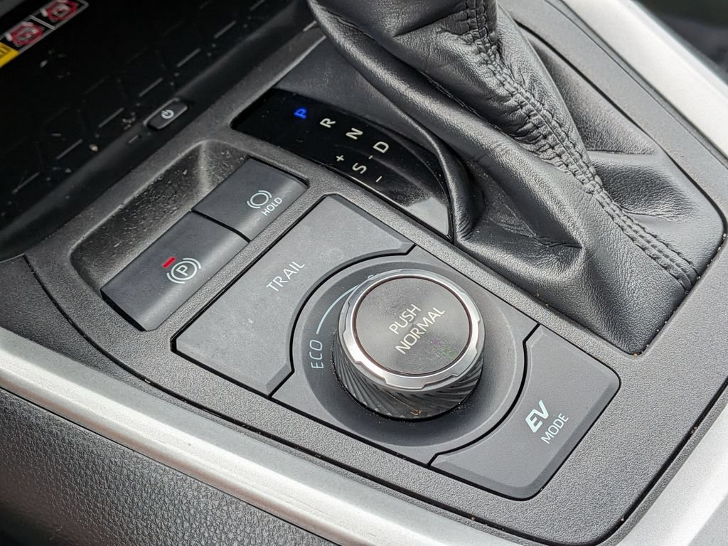 Used 2023 Toyota RAV4 XLE Premium AWD/4WD image 26