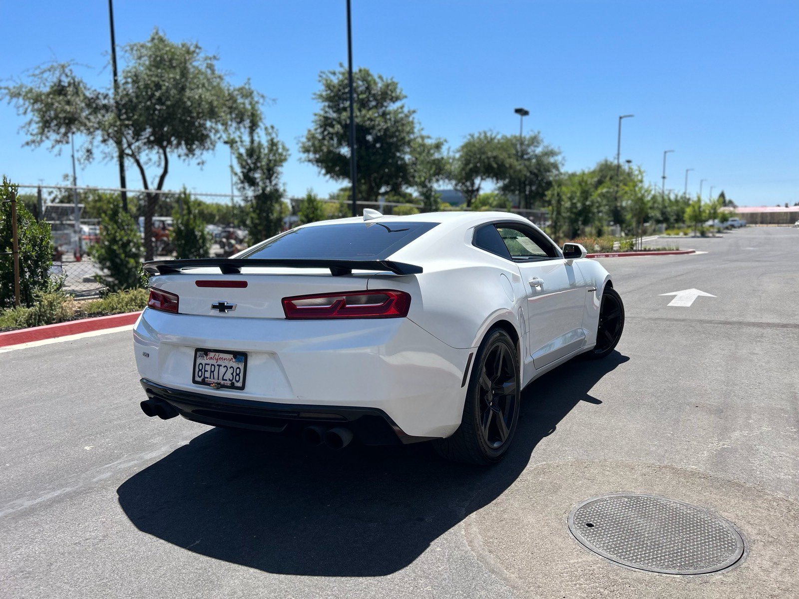 Used 2018 Chevrolet Camaro SS RWD image 9