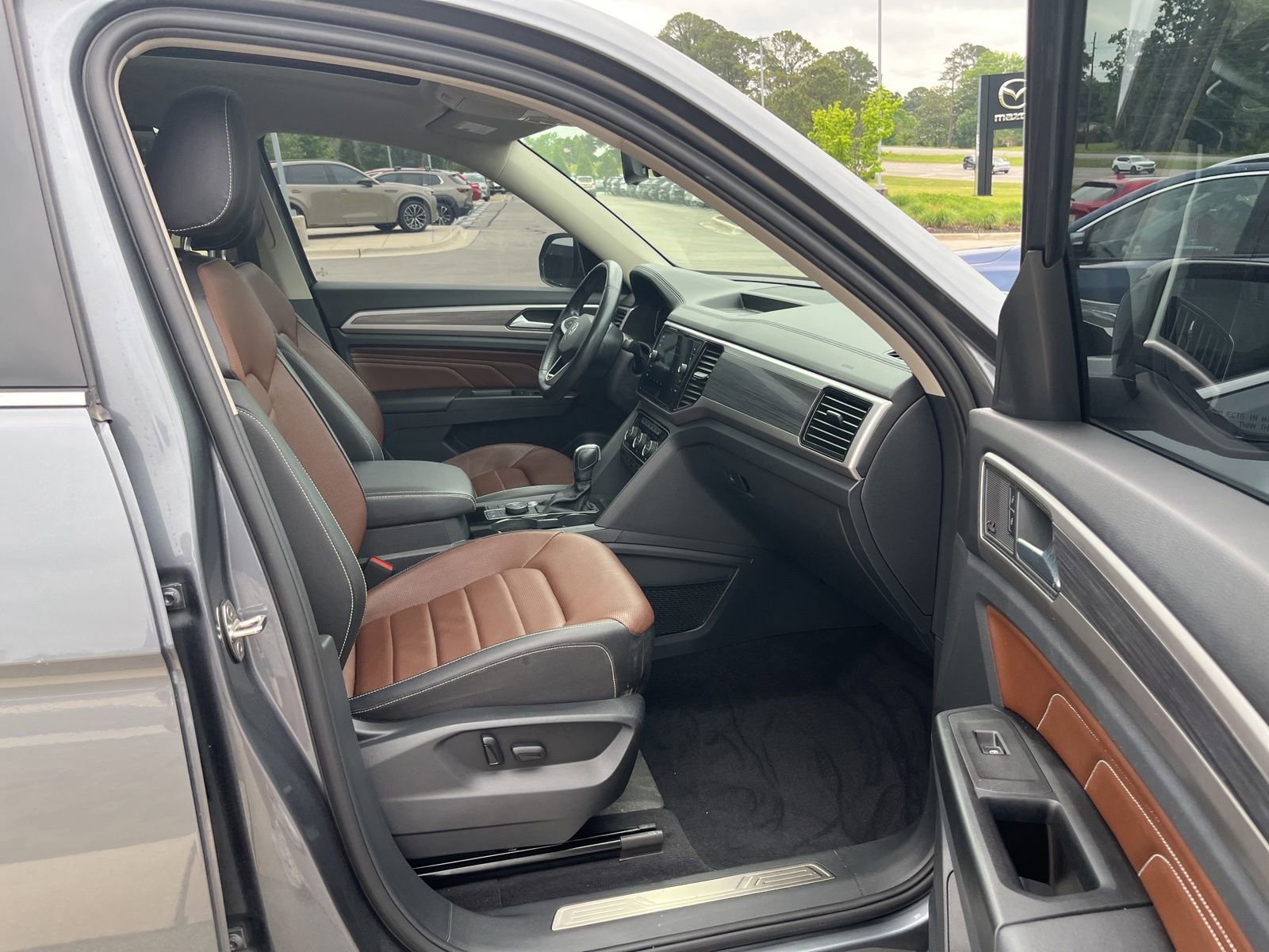 Used 2021 Volkswagen Atlas SEL Premium AWD/4WD image 38