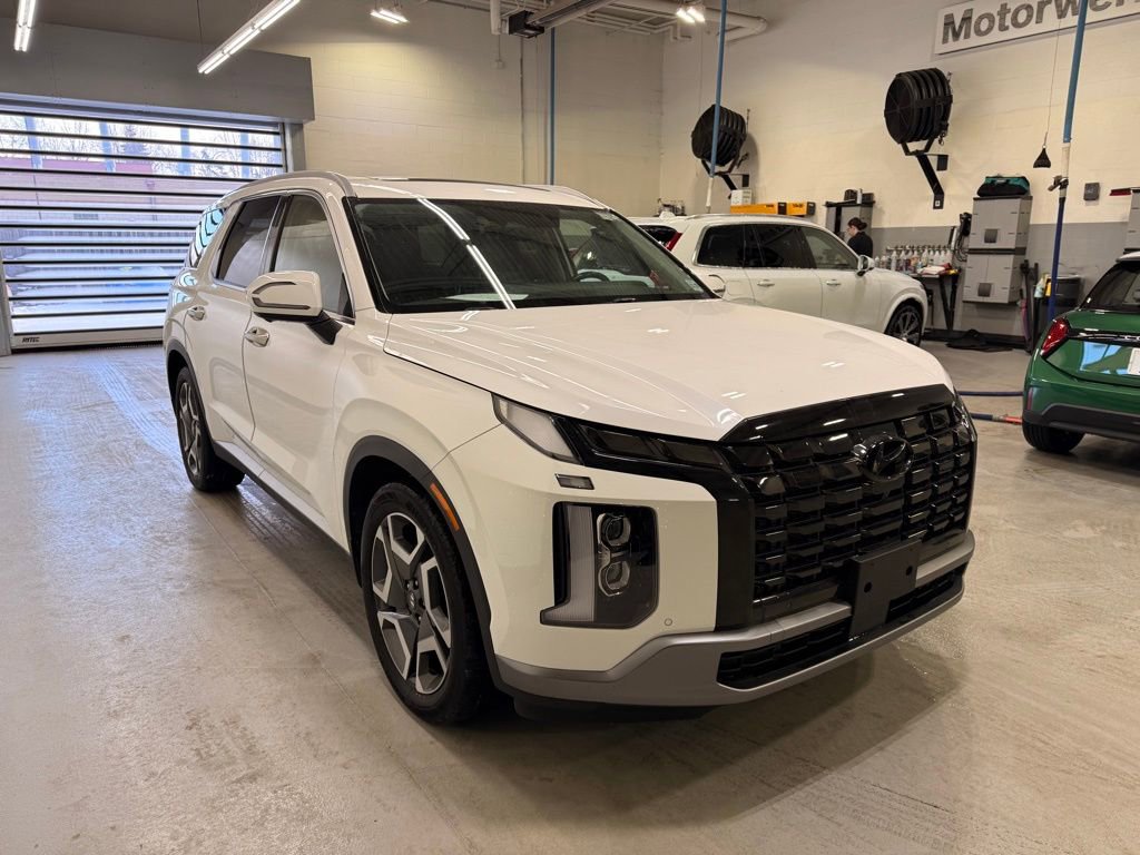 Used 2023 Hyundai Palisade SEL w/ Winter Package image 7