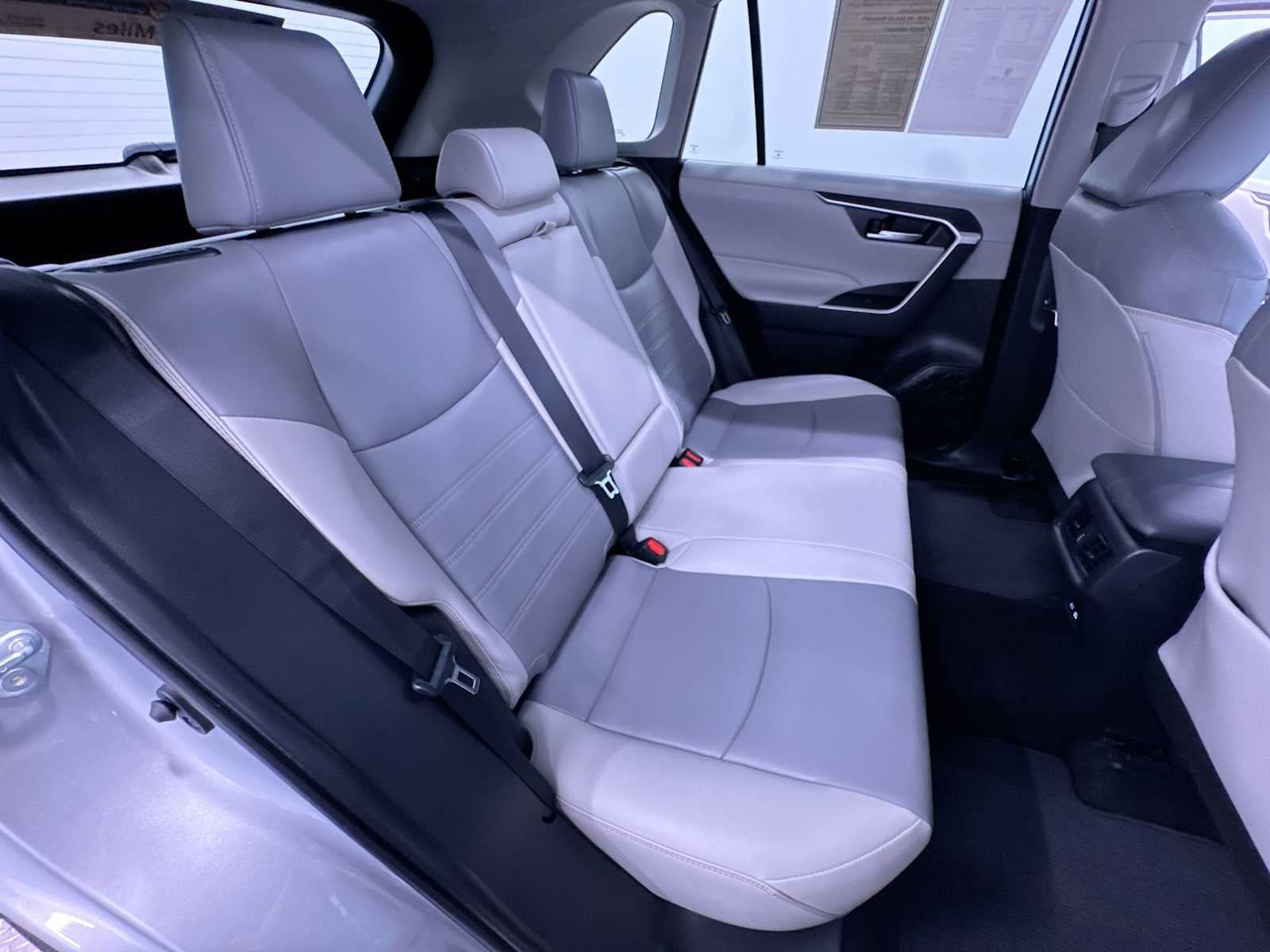 Used 2024 Toyota RAV4 XLE Premium FWD image 36