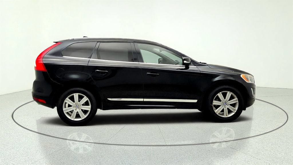 Used 2016 Volvo XC60 T6 AWD/4WD image 4