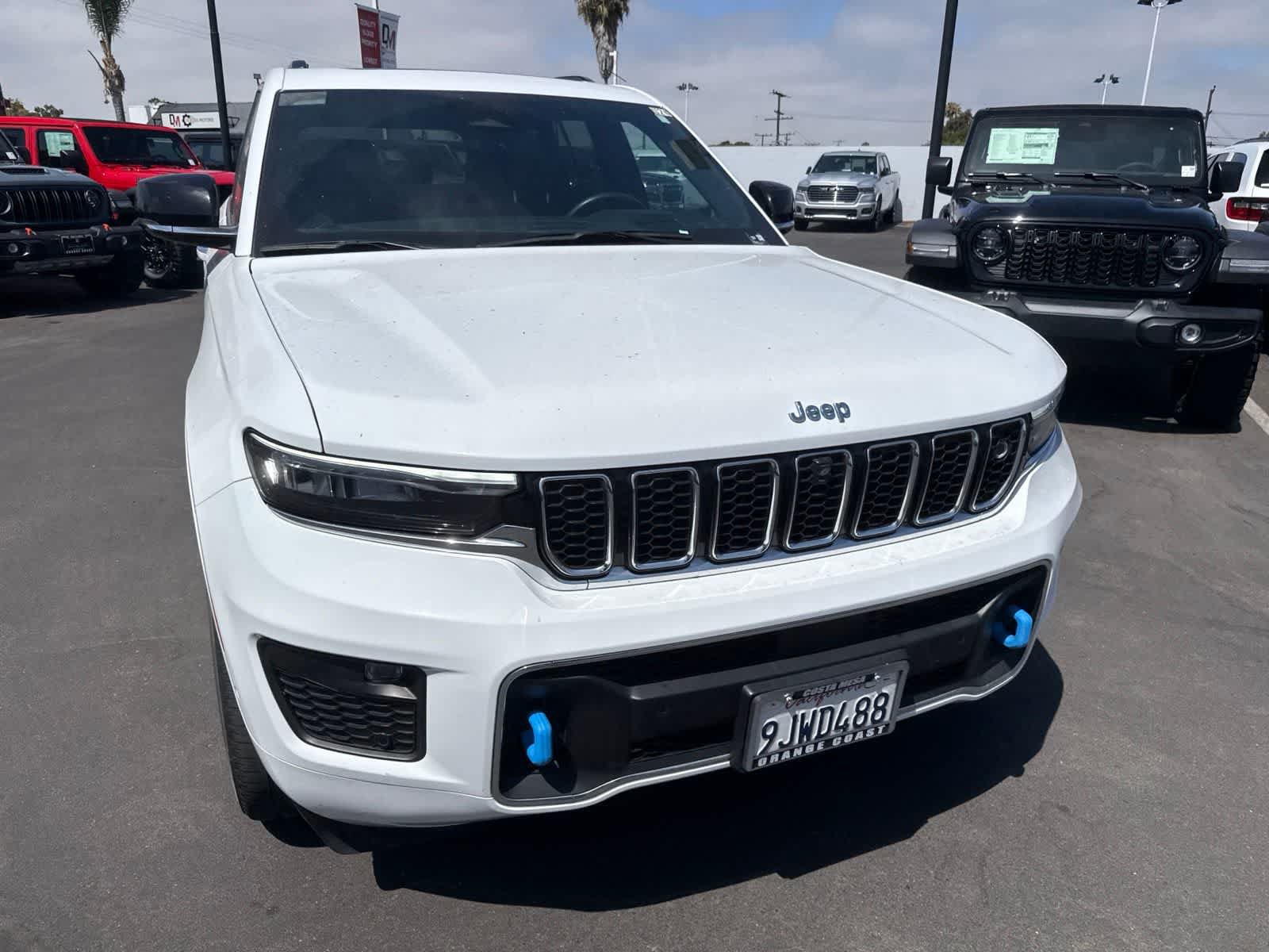 Used 2023 Jeep Grand Cherokee Overland w/ Advanced Protech Group III AWD/4WD image 6