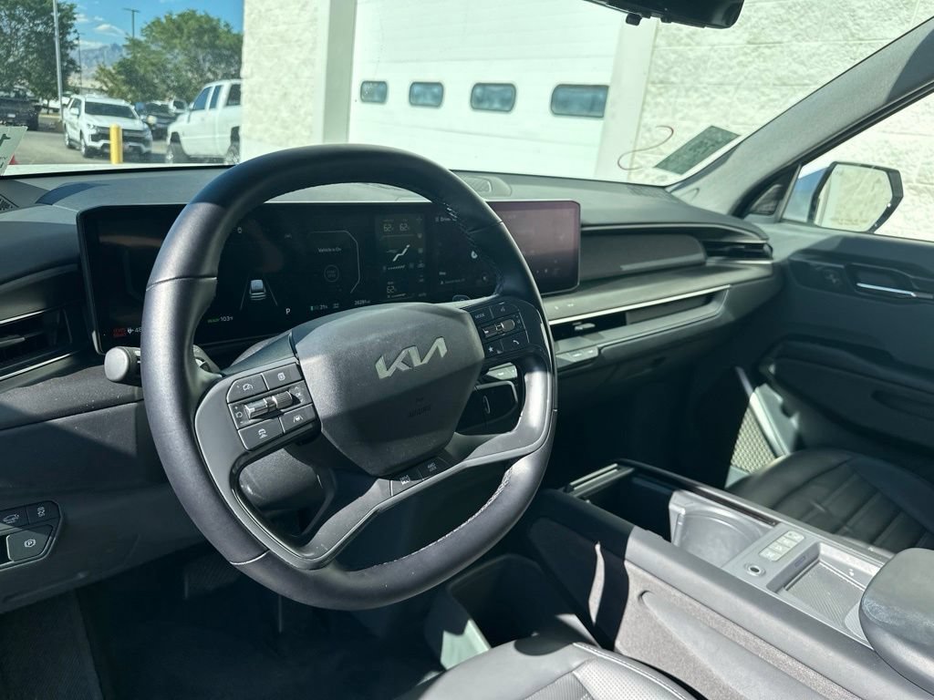 Used 2024 Kia EV9 Land AWD/4WD image 12