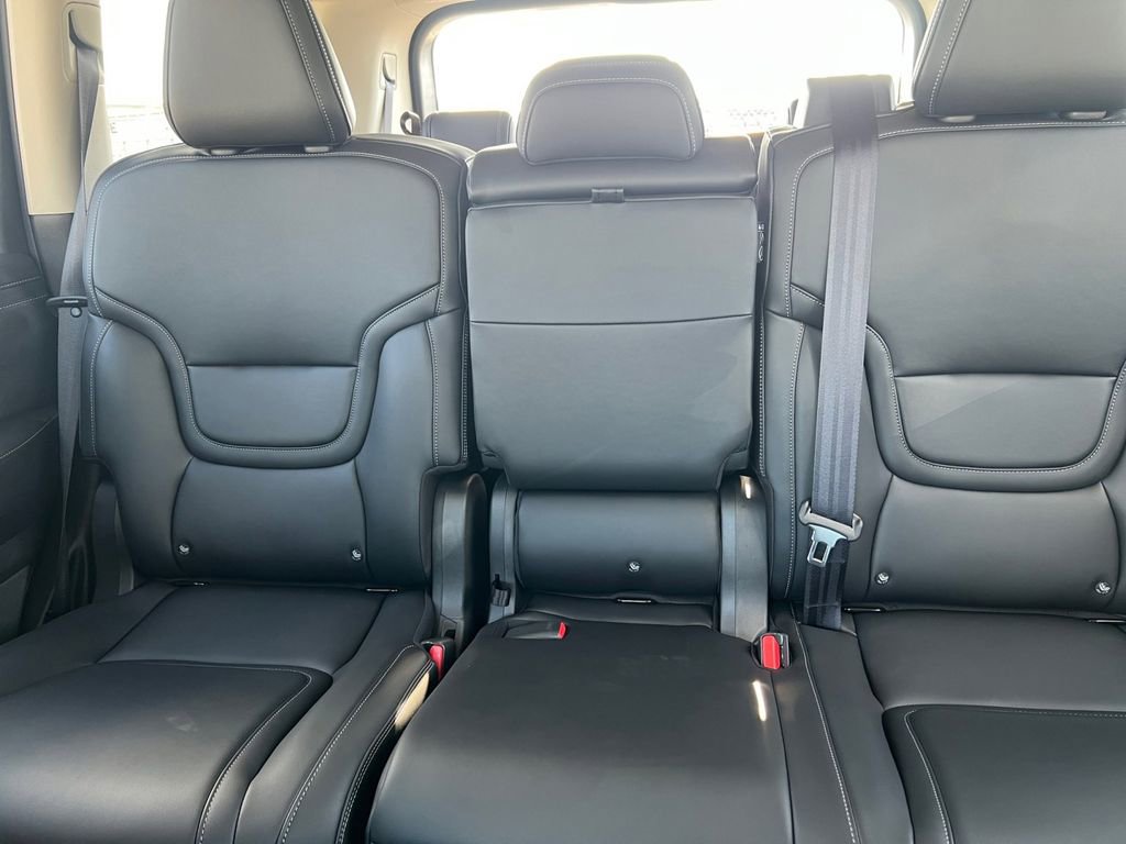 New 2026 Nissan Armada SV image 5