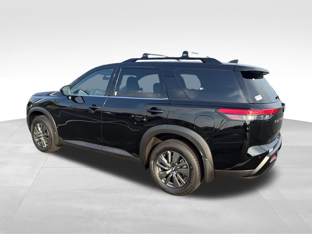 New 2026 Nissan Pathfinder SV w/ Cargo Package AWD/4WD image 3