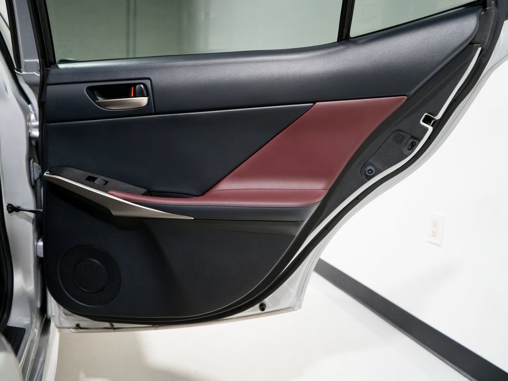 Used 2018 Lexus IS 300 300 w/ Comfort Package image 32