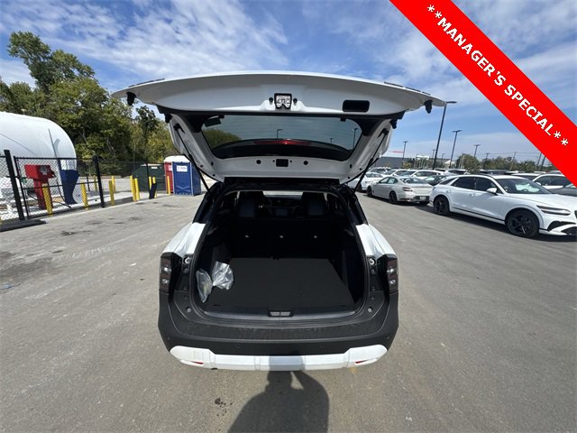 New 2025 Nissan Kicks SR w/ SR Premium Package image 23