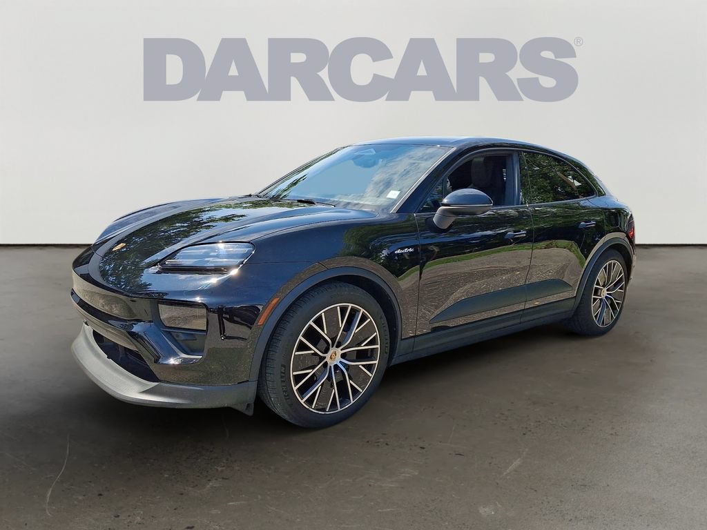 Used 2024 Porsche Macan 4 Electric AWD/4WD image 3