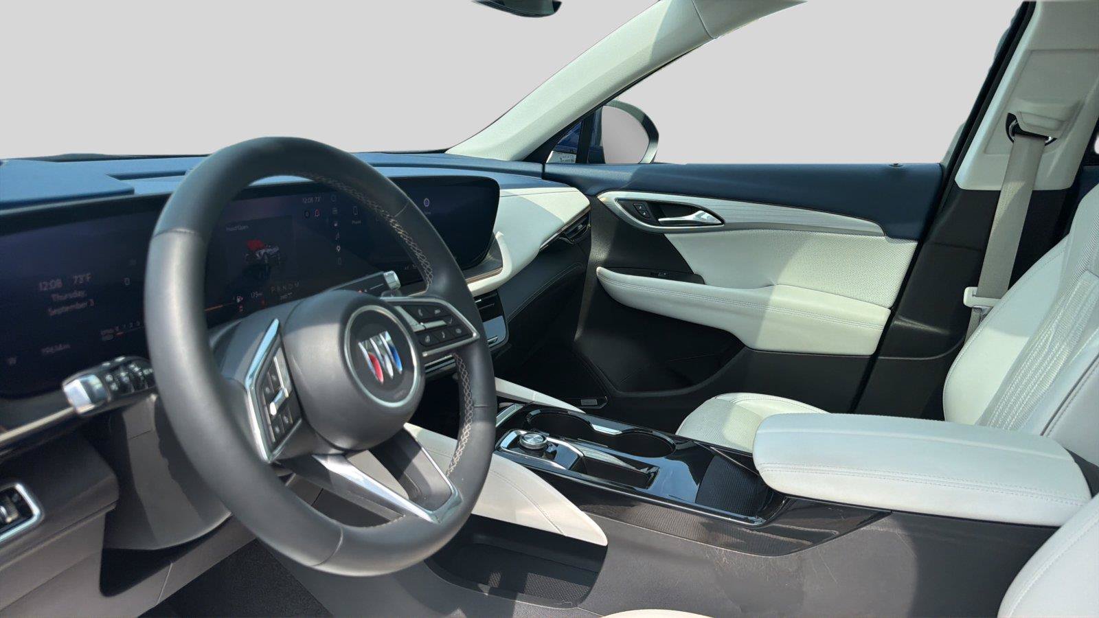 Used 2024 Buick Envision Avenir AWD/4WD image 17