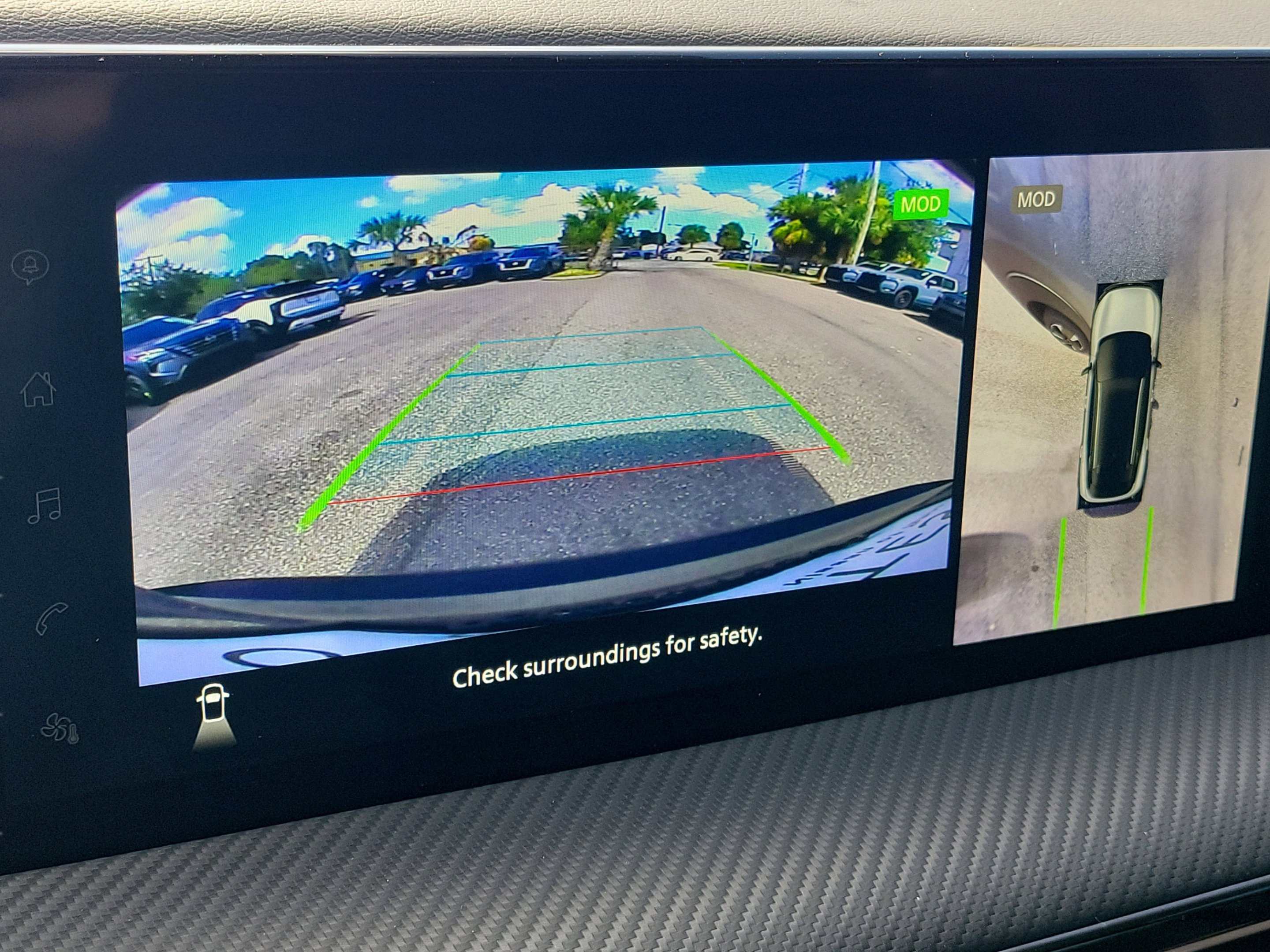 Certified 2025 Nissan Kicks SR FWD image 27