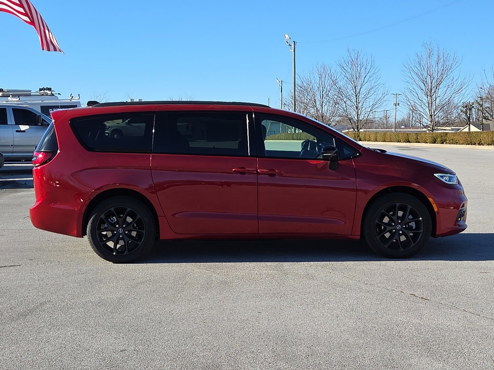 New 2026 Chrysler Pacifica Select w/ S Appearance Package image 6