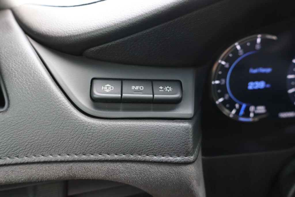 Used 2016 Cadillac Escalade ESV Luxury RWD image 19