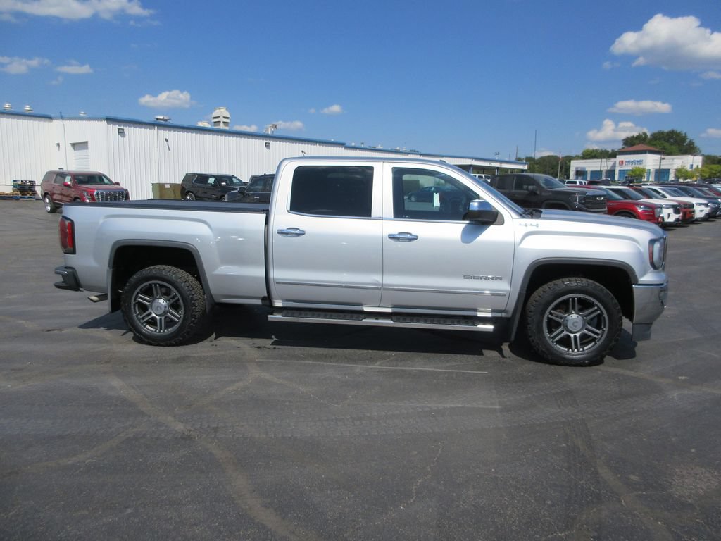 Used 2018 GMC Sierra 1500 SLT AWD/4WD image 4