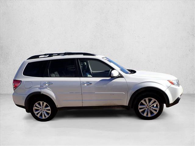 Used 2011 Subaru Forester 2.5X Limited w/ Rugged Pkg 1I image 5