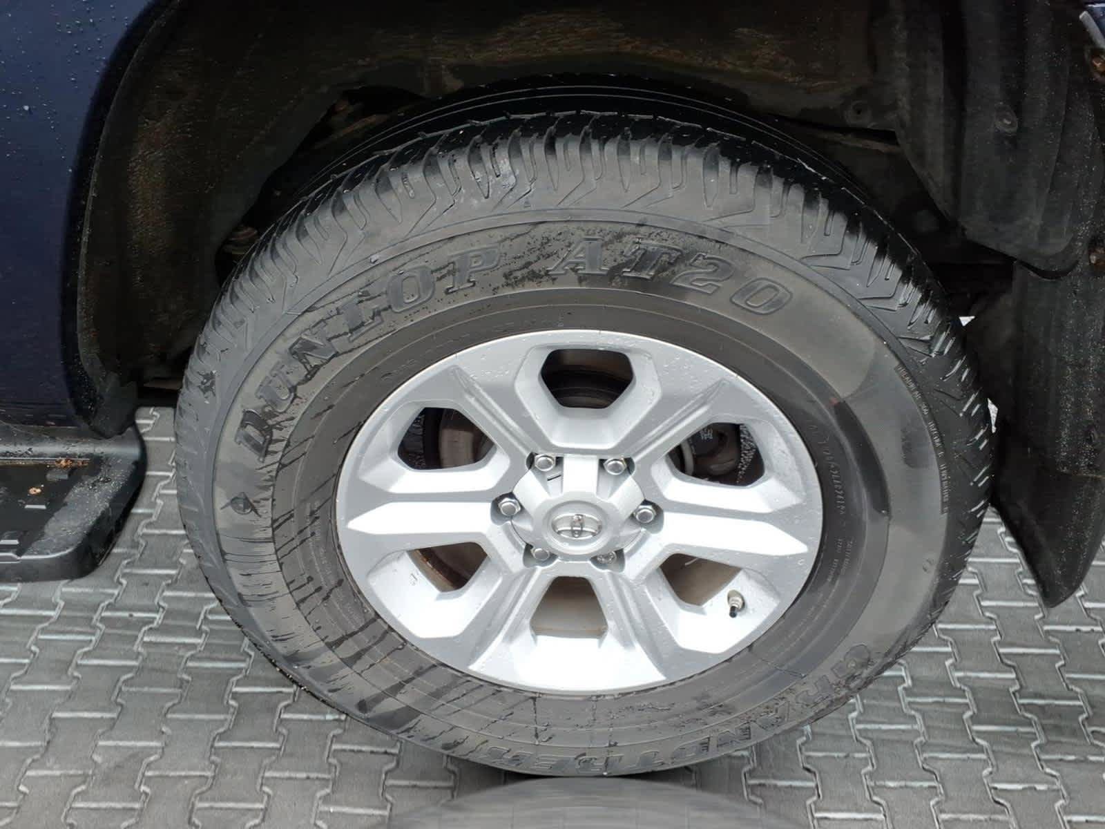 Used 2019 Toyota 4Runner TRD Off-Road AWD/4WD image 13