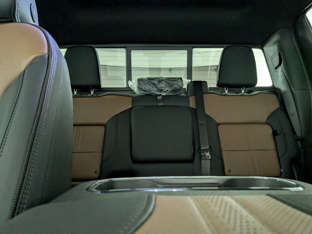 New 2026 Chevrolet Silverado 3500 High Country w/ High Country Premium Package AWD/4WD image 27