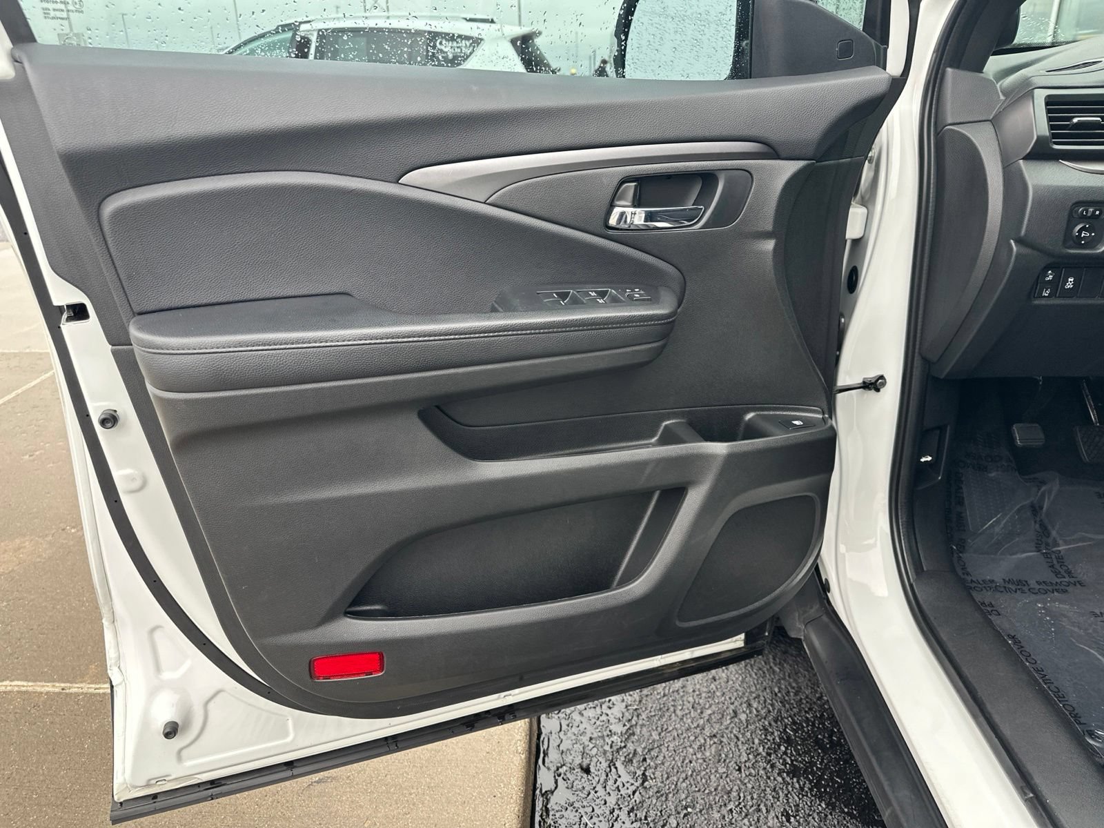 Used 2022 Honda Pilot Sport image 16