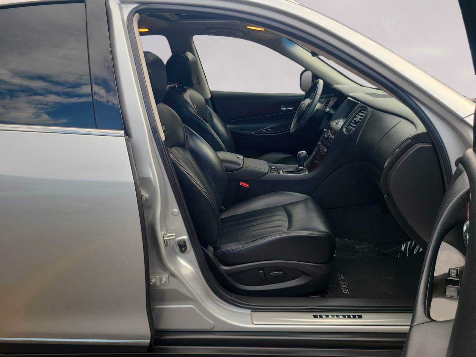 Used 2012 INFINITI EX35 Journey w/ Premium Pkg RWD image 23
