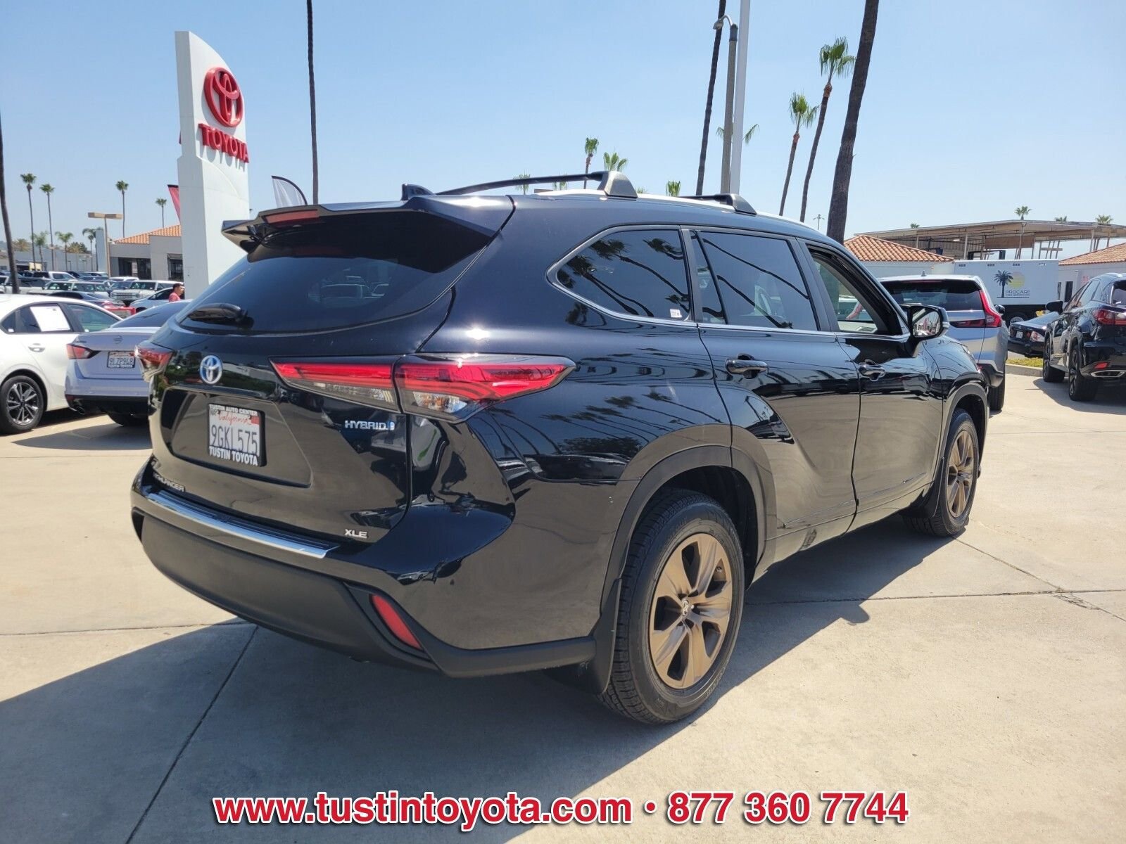 Used 2023 Toyota Highlander Bronze Edition w/ Protection Package #3 (TMS) FWD image 4