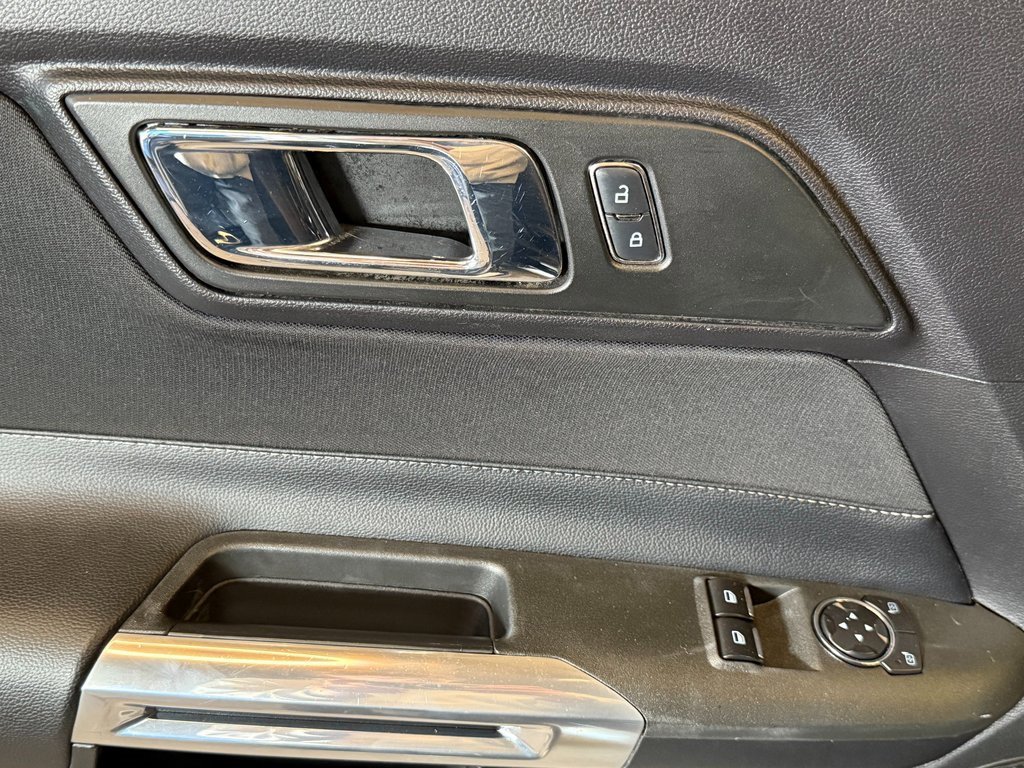 Used 2017 Ford Mustang Coupe image 17