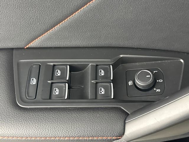 Used 2024 Volkswagen Tiguan Wolfsburg Edition image 24
