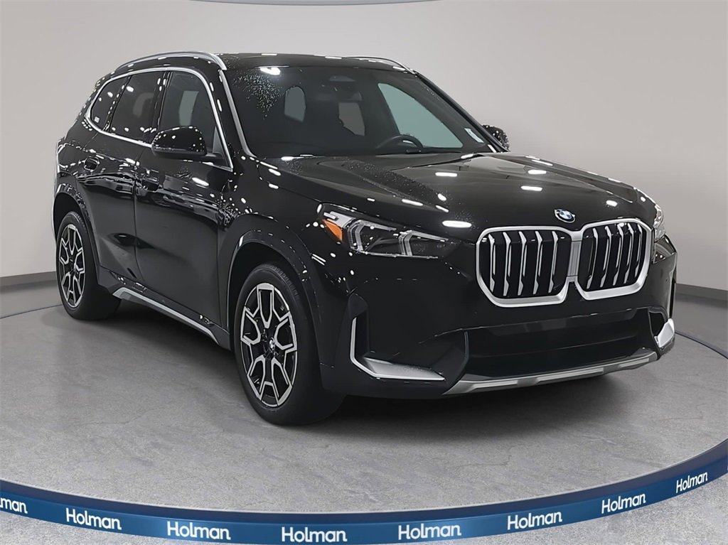 Certified 2025 BMW X1 xDrive28i w/ Convenience Package image 3