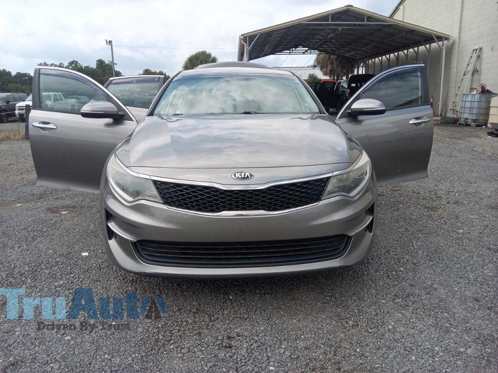 Used 2018 Kia Optima LX FWD image 11