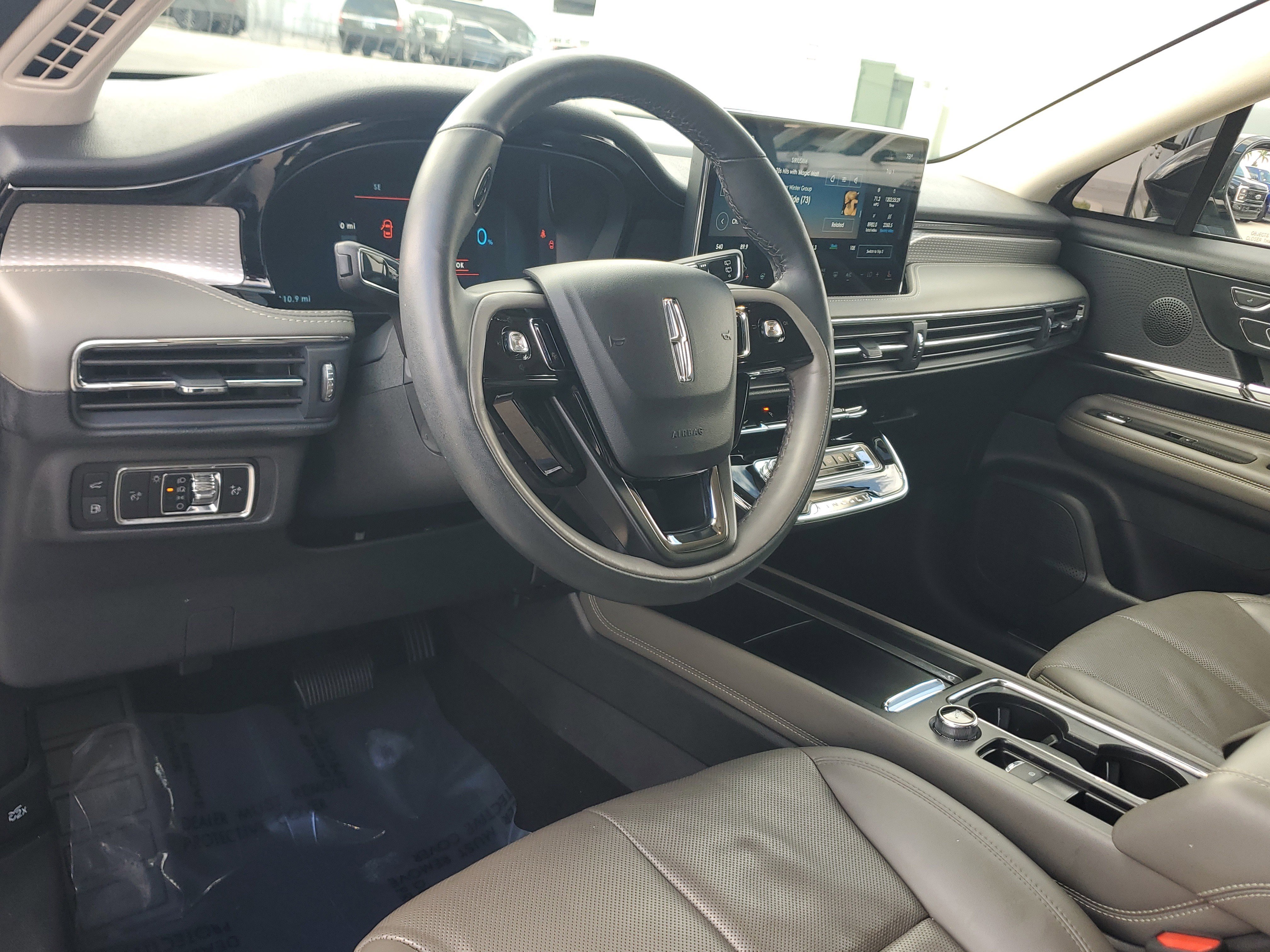 Used 2023 Lincoln Corsair Grand Touring w/ Equipment Group 301A image 9