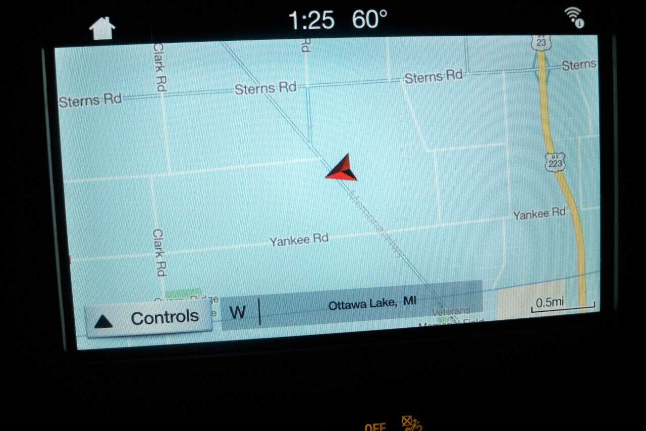 Used 2018 Ford F150 XLT w/ Equipment Group 302A Luxury image 6