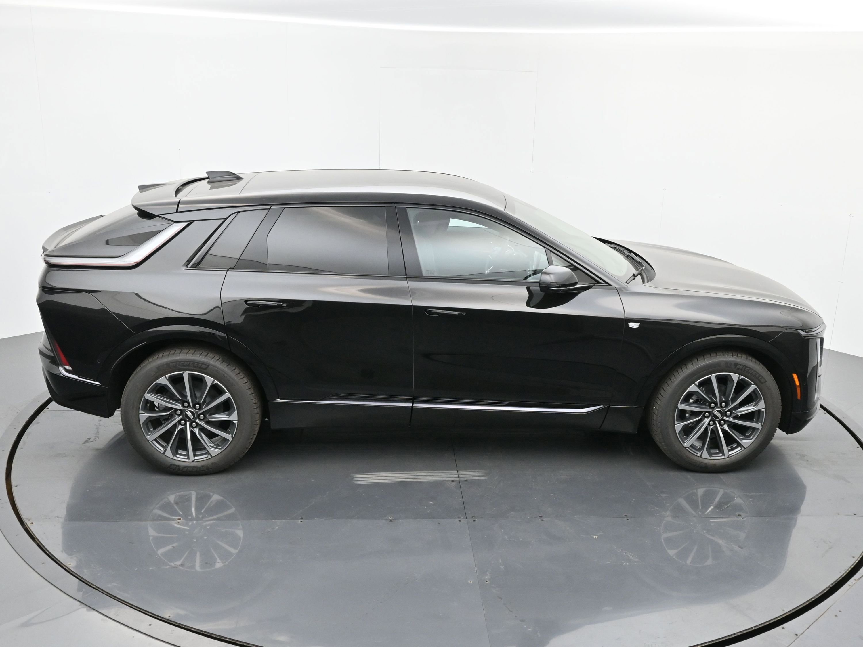 New 2025 Cadillac Lyriq Sport w/ LPO, Floor Liner Package image 28