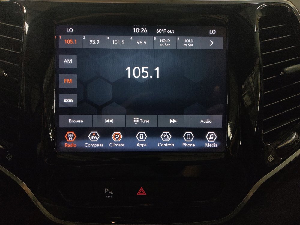 Used 2020 Jeep Cherokee Limited image 25