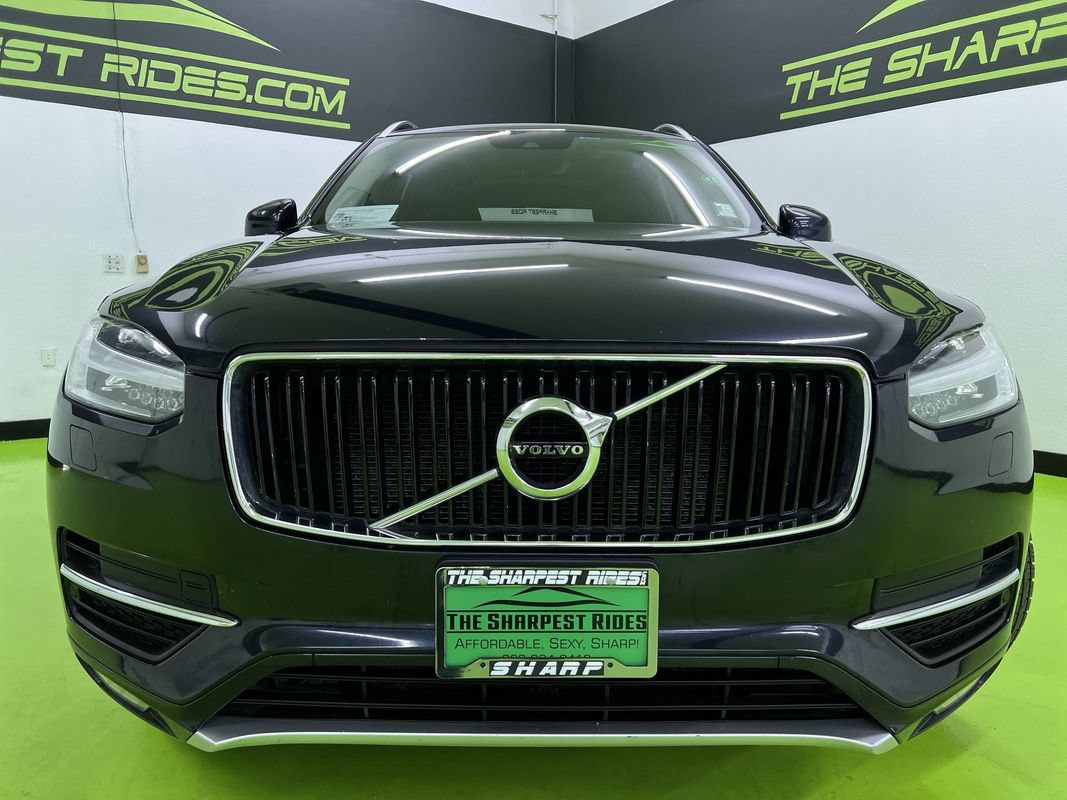 Used 2017 Volvo XC90 T6 Momentum w/ Momentum Plus Package AWD/4WD image 3